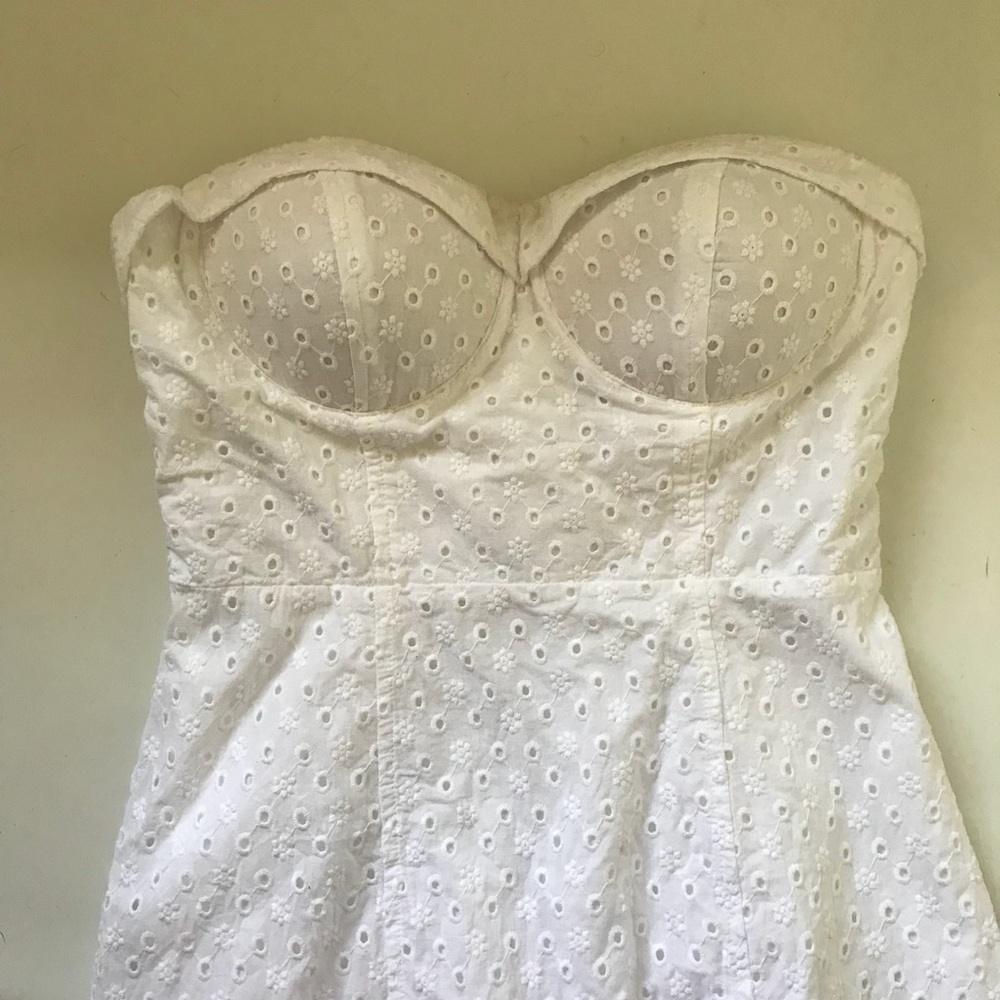 Forever 21 Lace Eyelet Dress - Picture 3 of 7